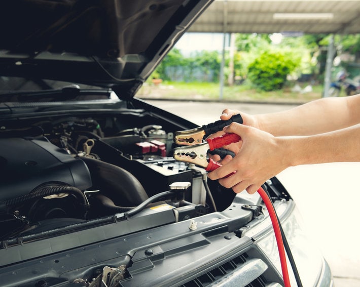 Getting Ready to Jumpstart a Dead Car Battery - Safely!