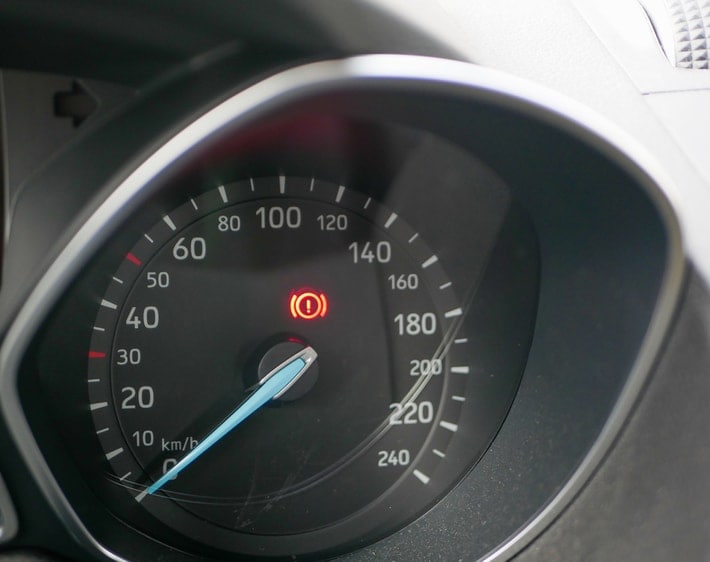 Flickering Dash Lights & What They Mean, Firestone Complete Auto Care